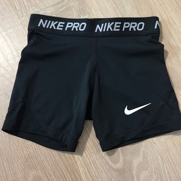 Nike Bottoms Black Nike Pros Kids Medium Can Fit Like Xs For Women